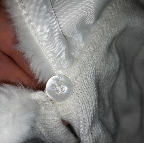 Sweater Gorgeous cropped cardigan with elegant furry collar - Picture 4 of 8